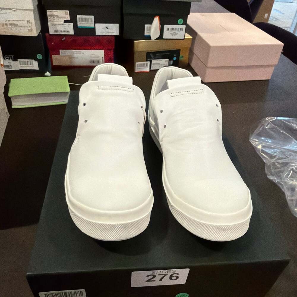 Cinzia Araia Women's White Leather Low-Top Slip-On Sneakers Size 37 Brand New